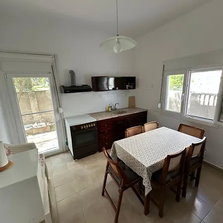 Case de vacanță Sandy Feet House